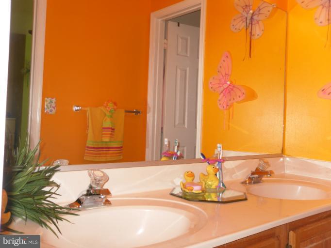 3809 Endicott Place Springdale, MD 20721 - Photo 21 of 26 Bath
