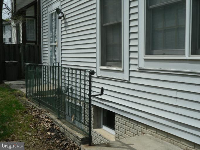 3809 Endicott Place Springdale, MD 20721 - Photo 7 of 26 Exterior (Rear)