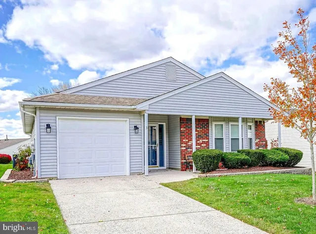 $399,890 | 3 Deep Hollow Lane North, Columbus, NJ 08022