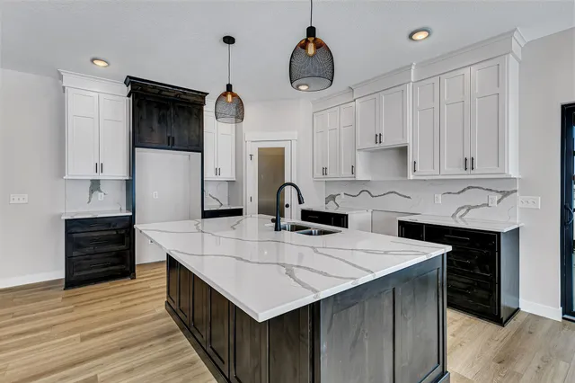 $549,900 | 1021 24th Street North, Sartell, MN 56377