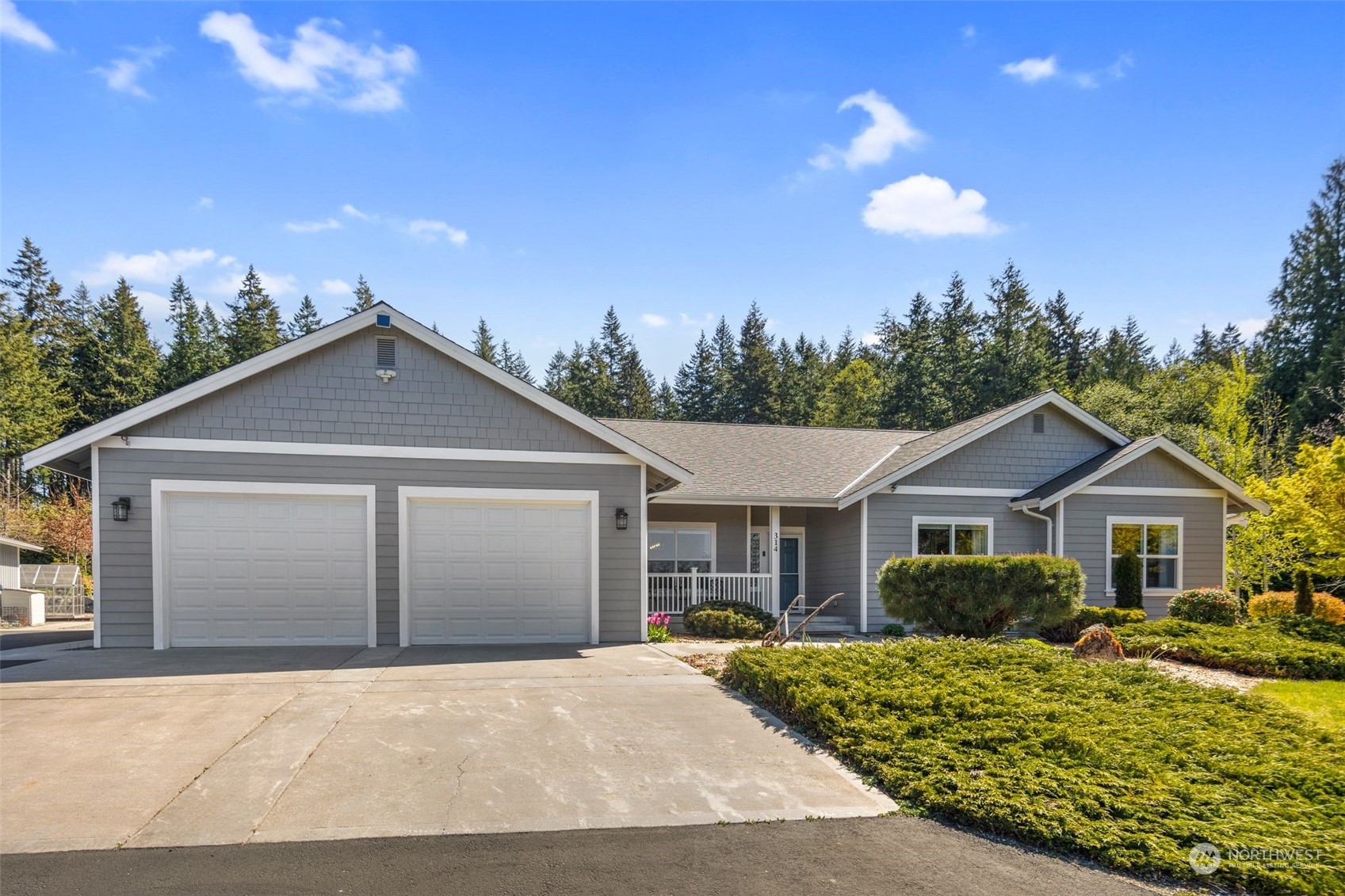 314 North Camano Ridge Road Camano Island, WA 98282 - Photo 4 of 40 Gallery Image 4