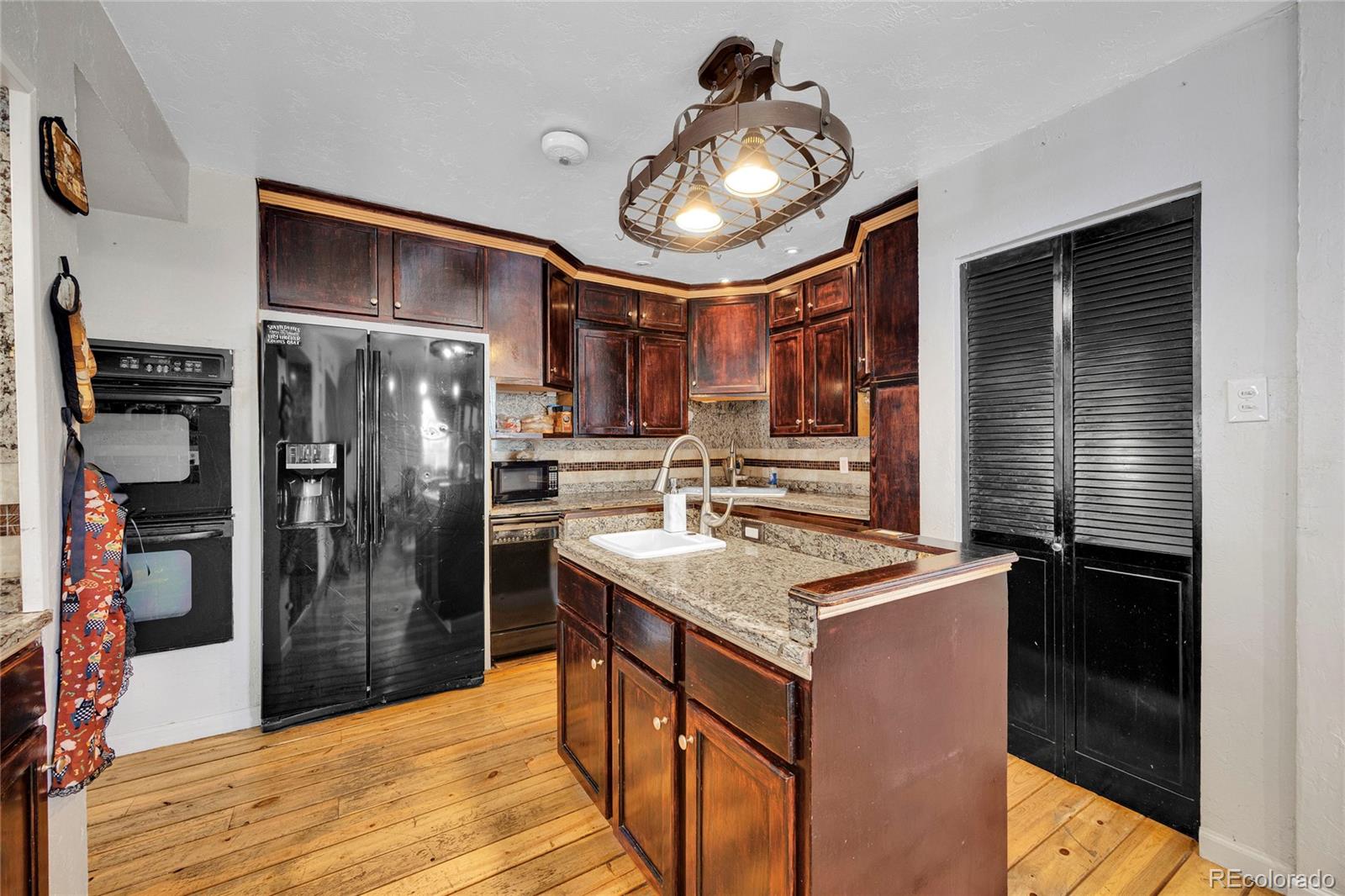 1841 Ruth Drive Thornton, CO 80229 - Photo 12 of 39