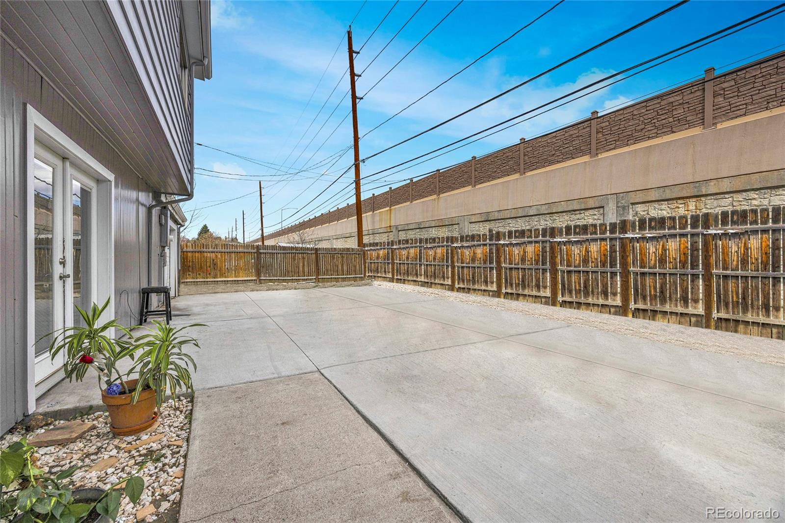 1841 Ruth Drive Thornton, CO 80229 - Photo 3 of 39