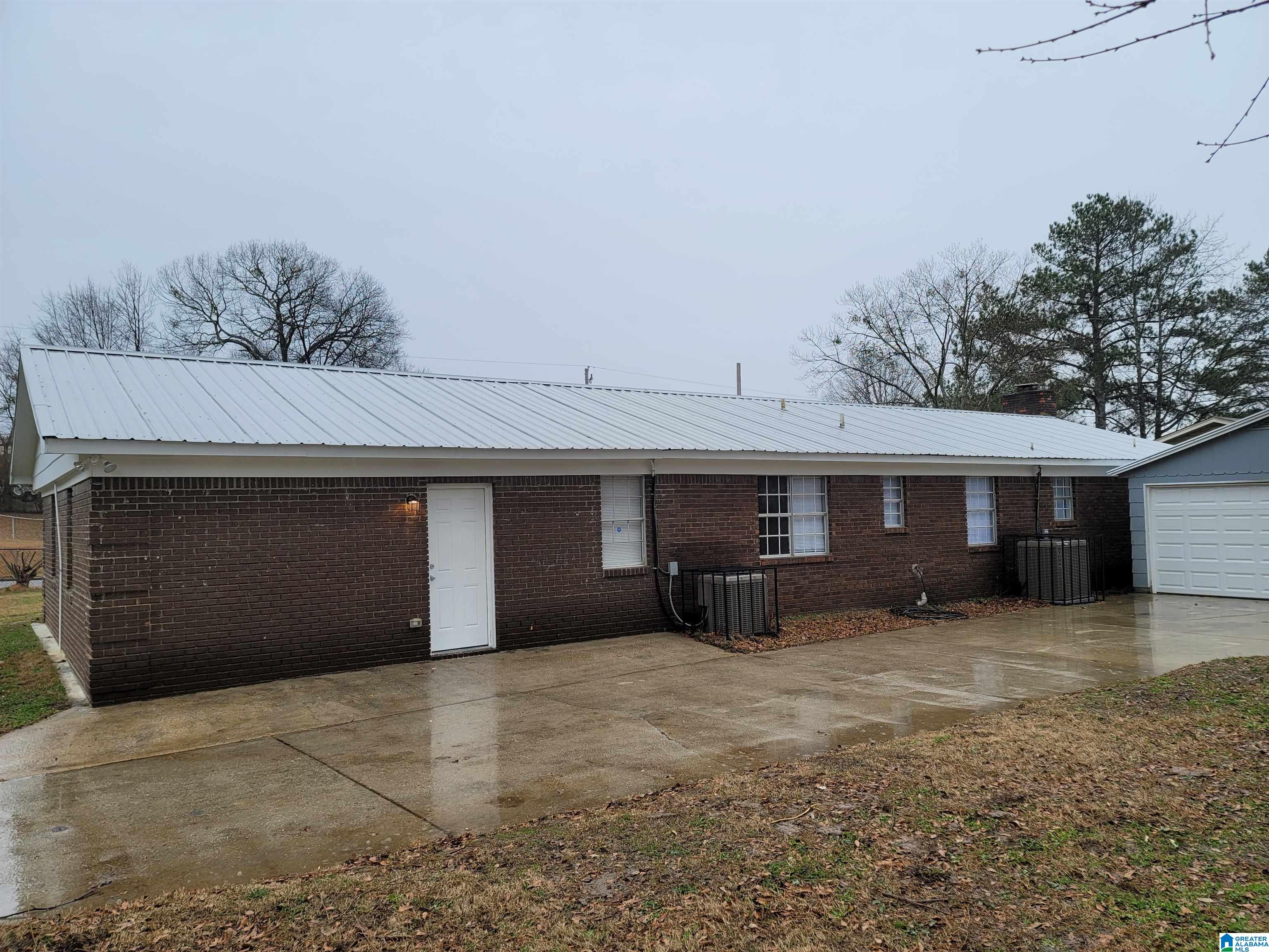 429 McKnight Street Bessemer, AL 35023 - Photo 3 of 28