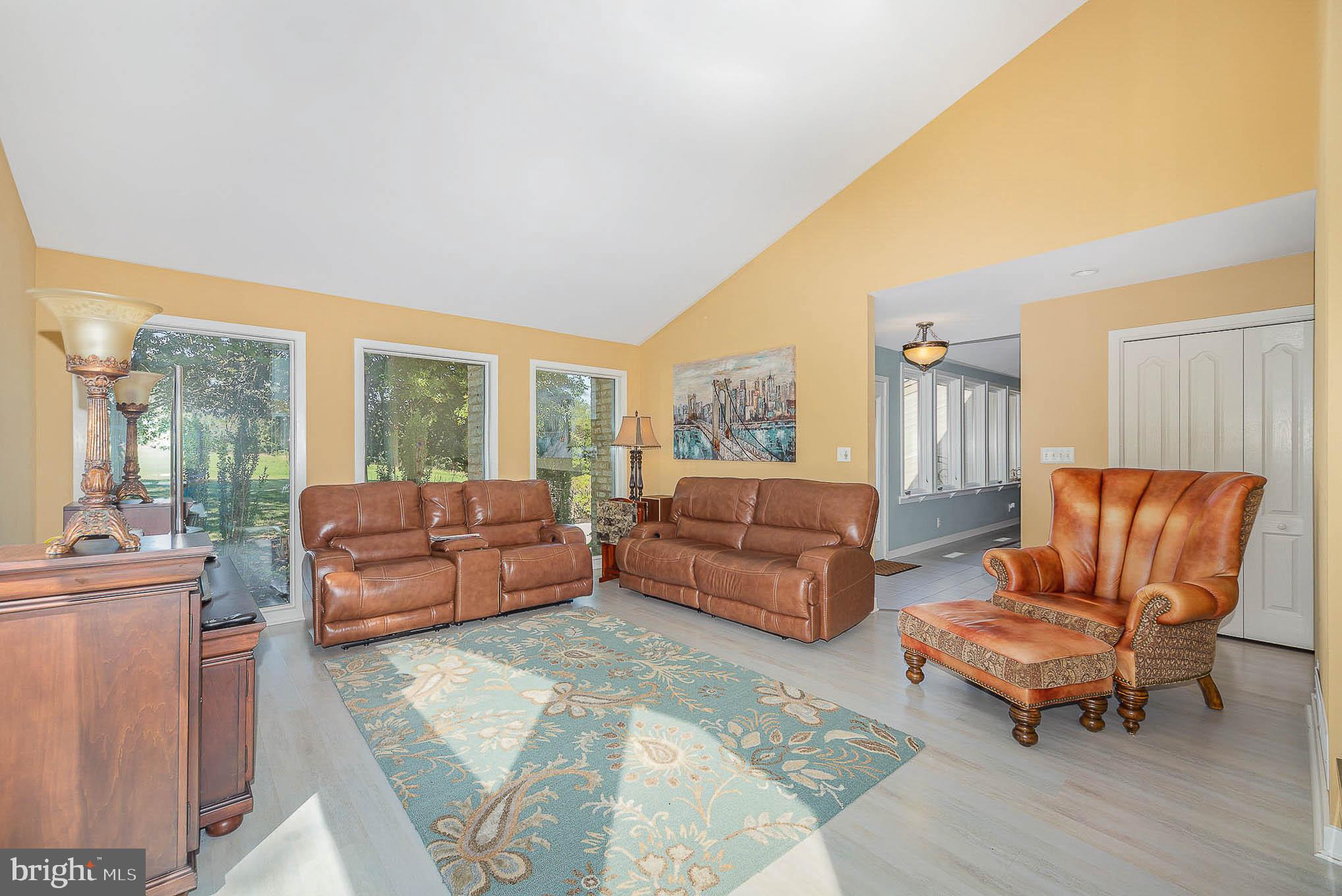 4749 Hanover Road Hanover, PA 17331 - Photo 8 of 40