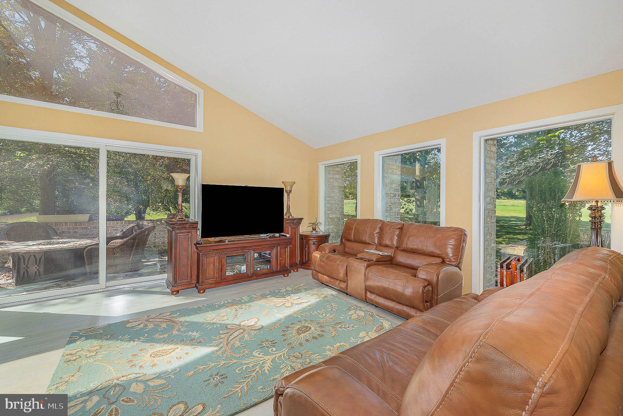 4749 Hanover Road Hanover, PA 17331 - Photo 9 of 40