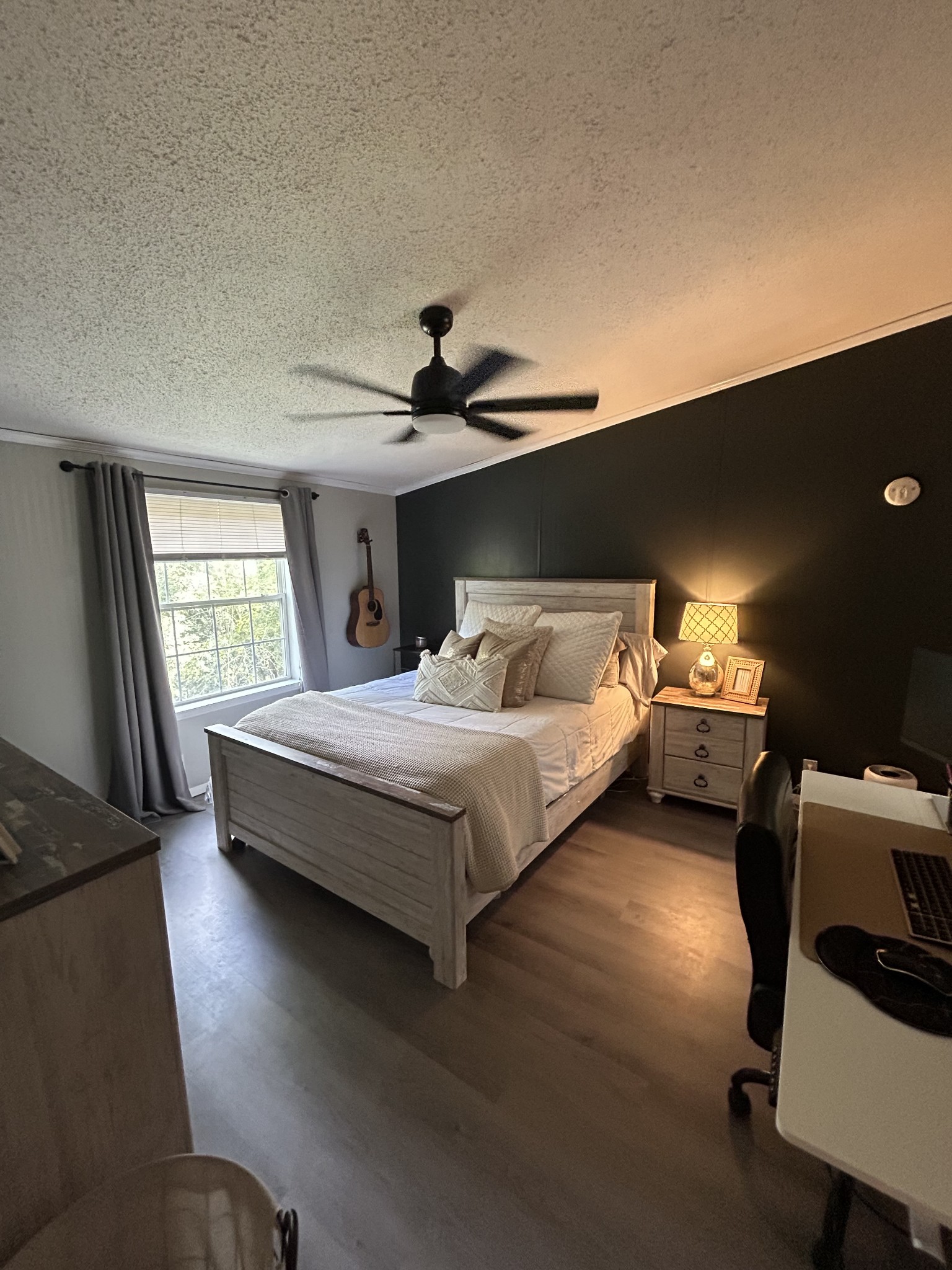 1100 Happy Valley Road Buffalo Valley, TN 38548 - Photo 8 of 27 a bedroom with a bed and a window