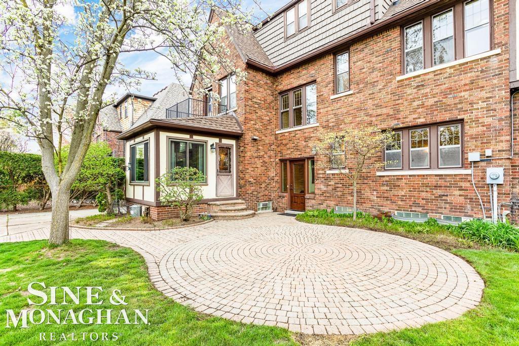 1027 Yorkshire Road Grosse Pointe, MI 48230 - Photo 59 of 64 50106116-58.JPG