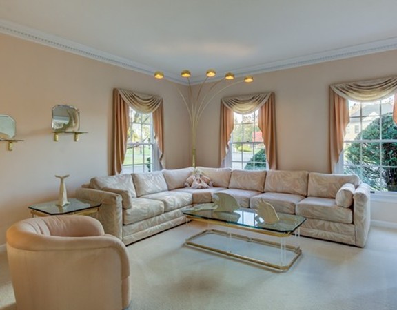 19 Jacob Amsden Road Westborough, MA 01581 - Photo 3 of 30 Gallery Image 3