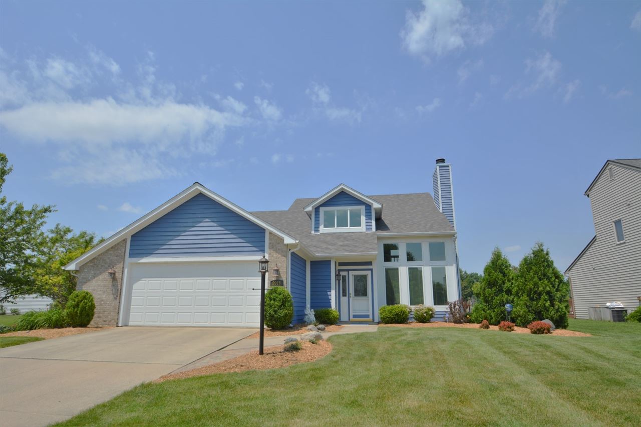 9016 Spring View Drive Fort Wayne, IN 46804 - Photo 1 of 23