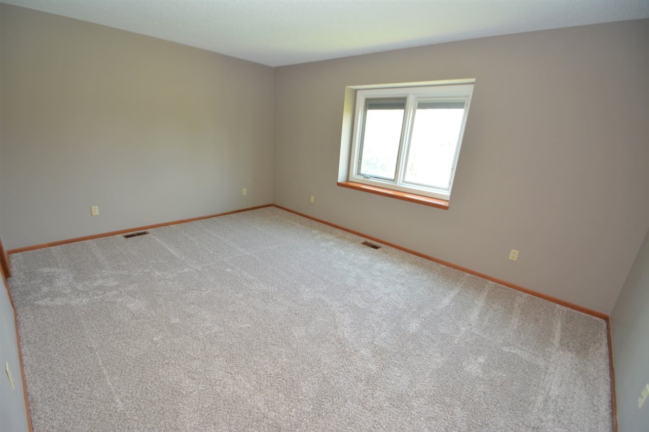 9016 Spring View Drive Fort Wayne, IN 46804 - Photo 14 of 23