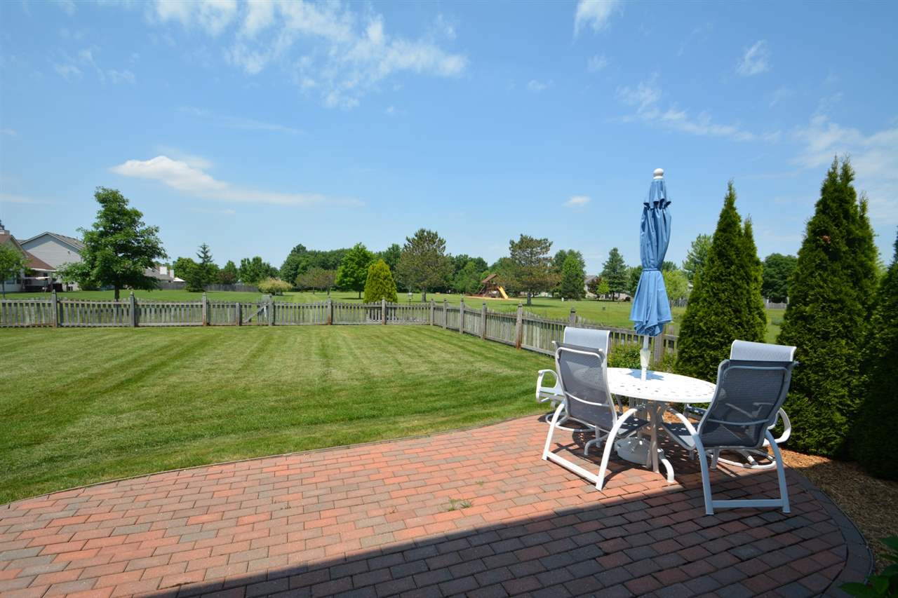 9016 Spring View Drive Fort Wayne, IN 46804 - Photo 4 of 23
