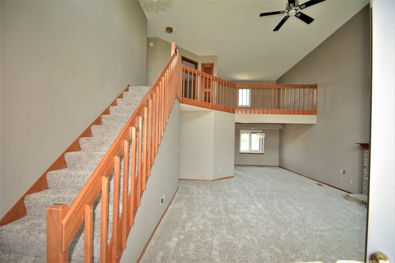 9016 Spring View Drive Fort Wayne, IN 46804 - Photo 7 of 23