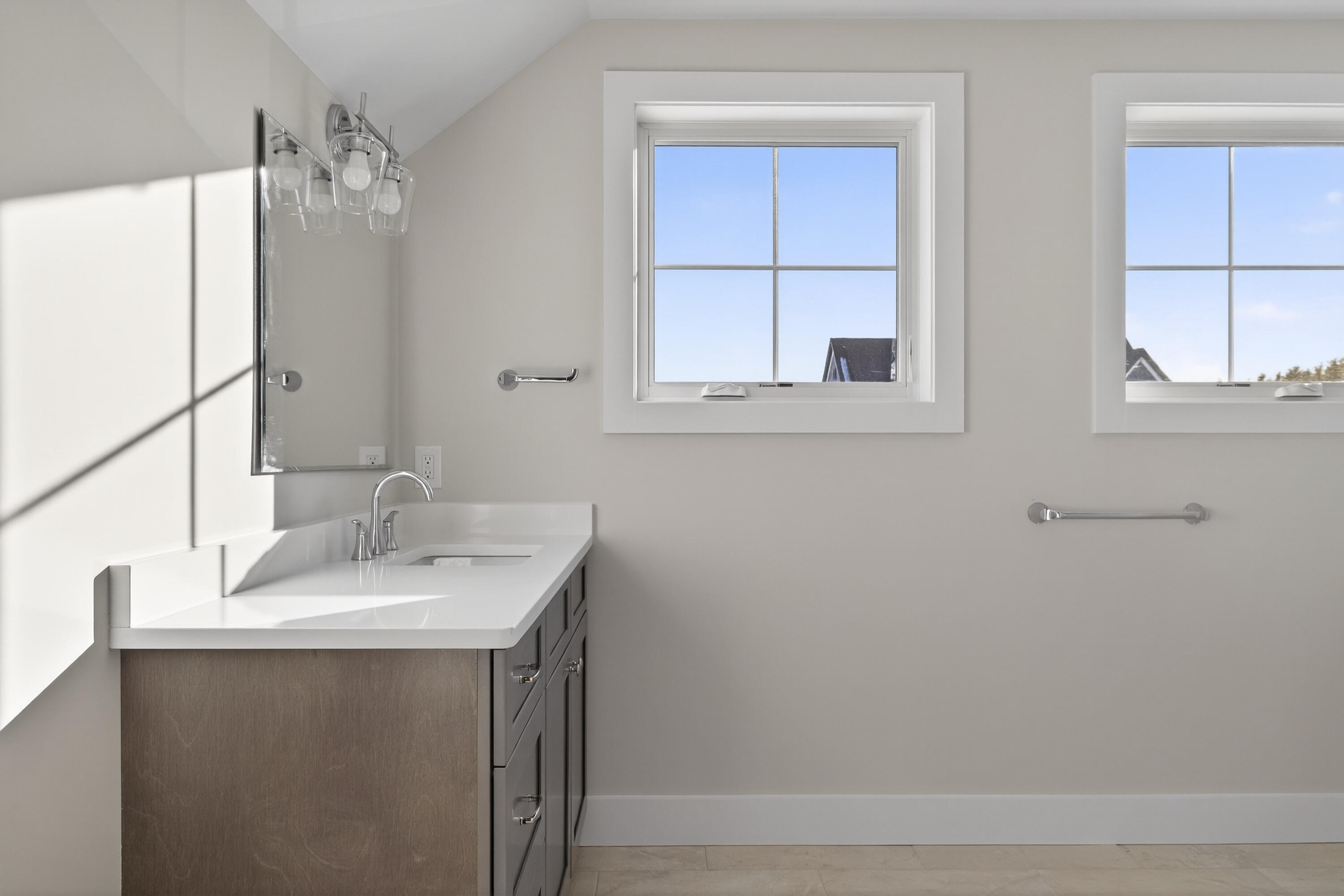 144 Owls Nest Road Portland, ME 04102 - Photo 21 of 33 136_144 Owls Nest Rd, Portland_MorneauSt
