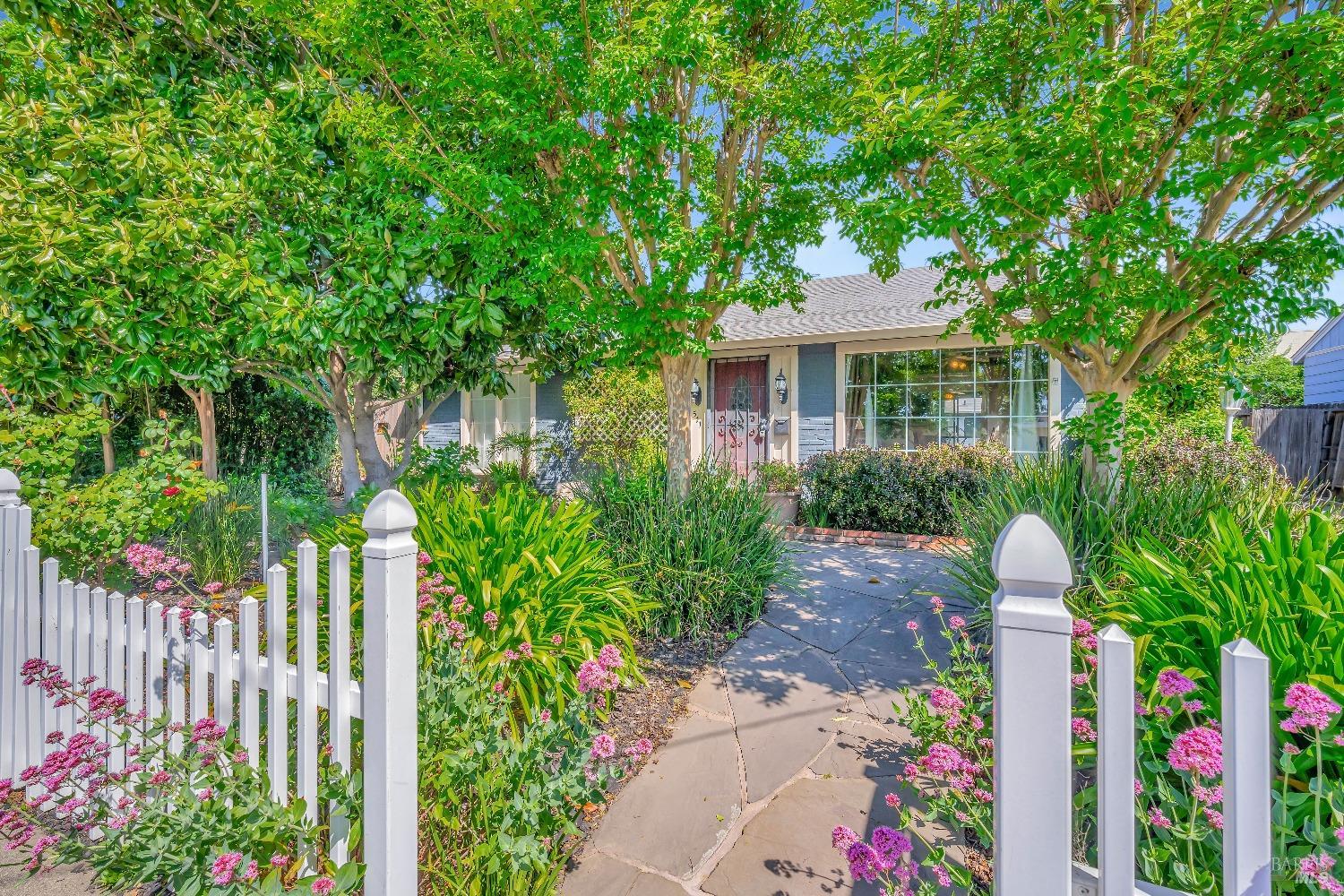 511 Flower Avenue Santa Rosa, CA 95404 - Photo 1 of 1 Gallery Image 1