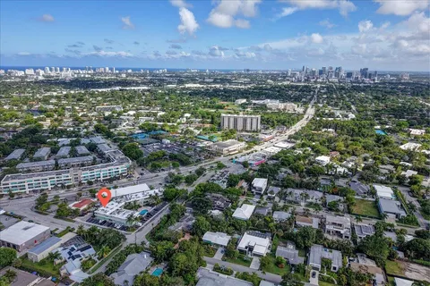 $220,000 | 2124 Northeast 5th Avenue, Unit 212, Wilton Manors, FL 33305