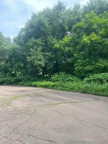 $399,000 | 539 Fairway Road, Orange, CT 06477