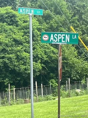 $399,000 | 539 Fairway Road, Orange, CT 06477