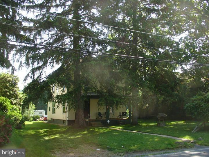 20 Exeter Road Reading, PA 19606 - Photo 3 of 24