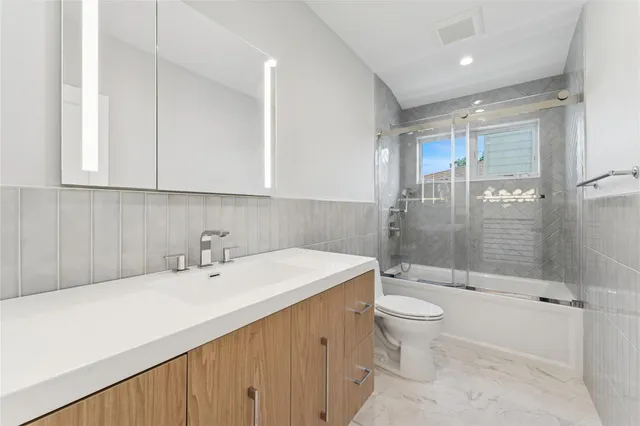 $2,495,872 | 141 Flamingo Street, Atlantic Beach, NY 11509