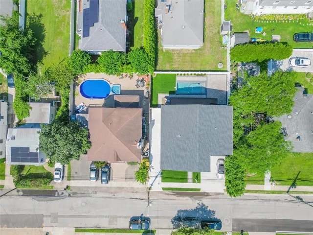 $2,495,872 | 141 Flamingo Street, Atlantic Beach, NY 11509