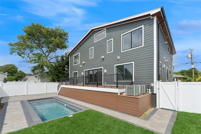 $2,495,872 | 141 Flamingo Street, Atlantic Beach, NY 11509