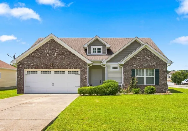 $374,900 | 211 Wyburn Place, Burns, TN 37029