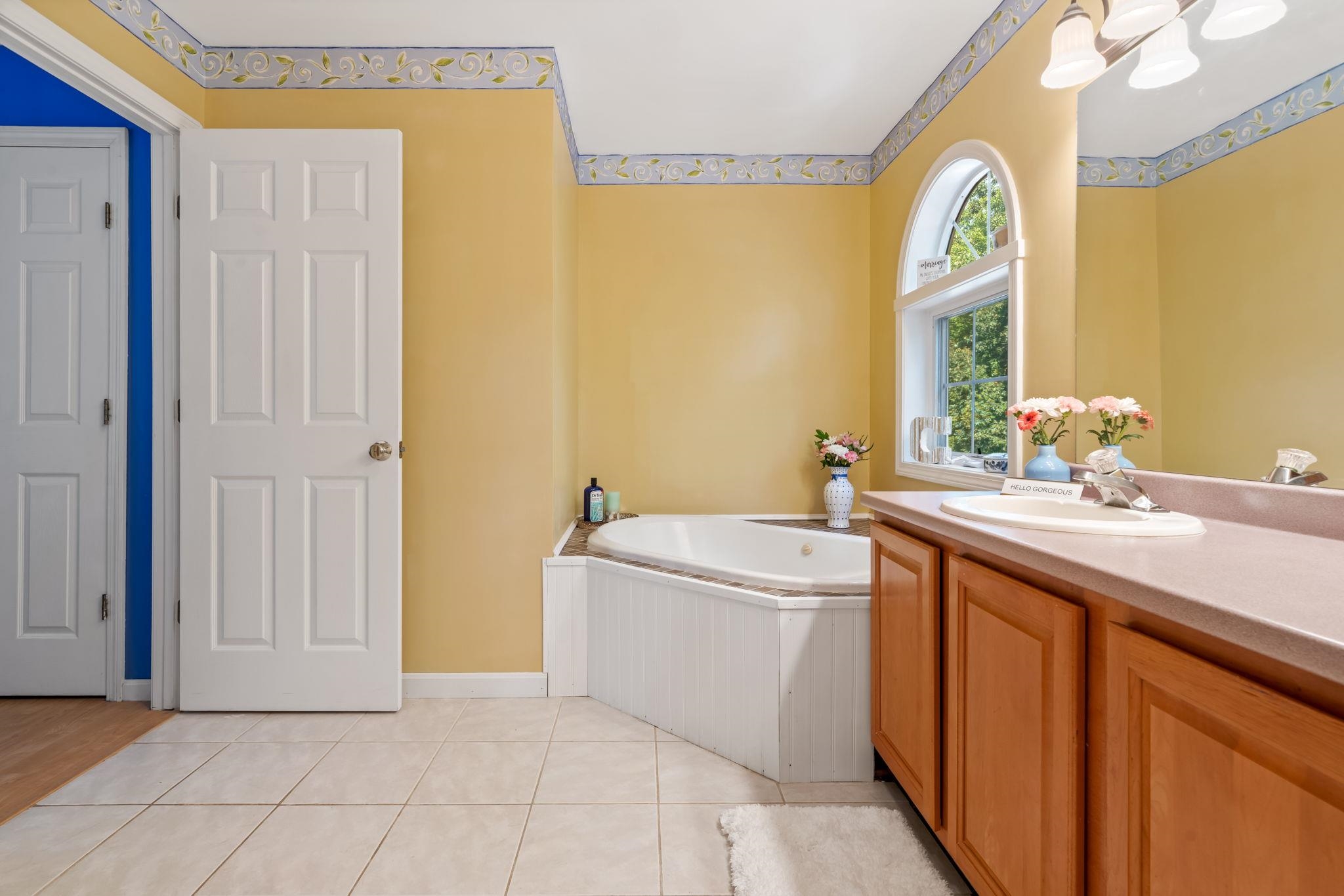 31 Ledge Road Pelham, NH 03076 - Photo 22 of 44