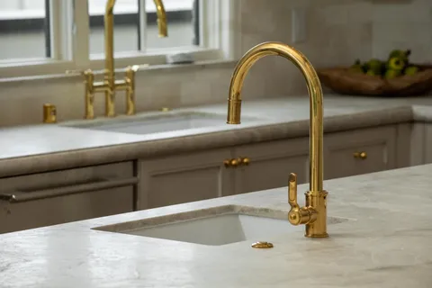 a close view of sink
