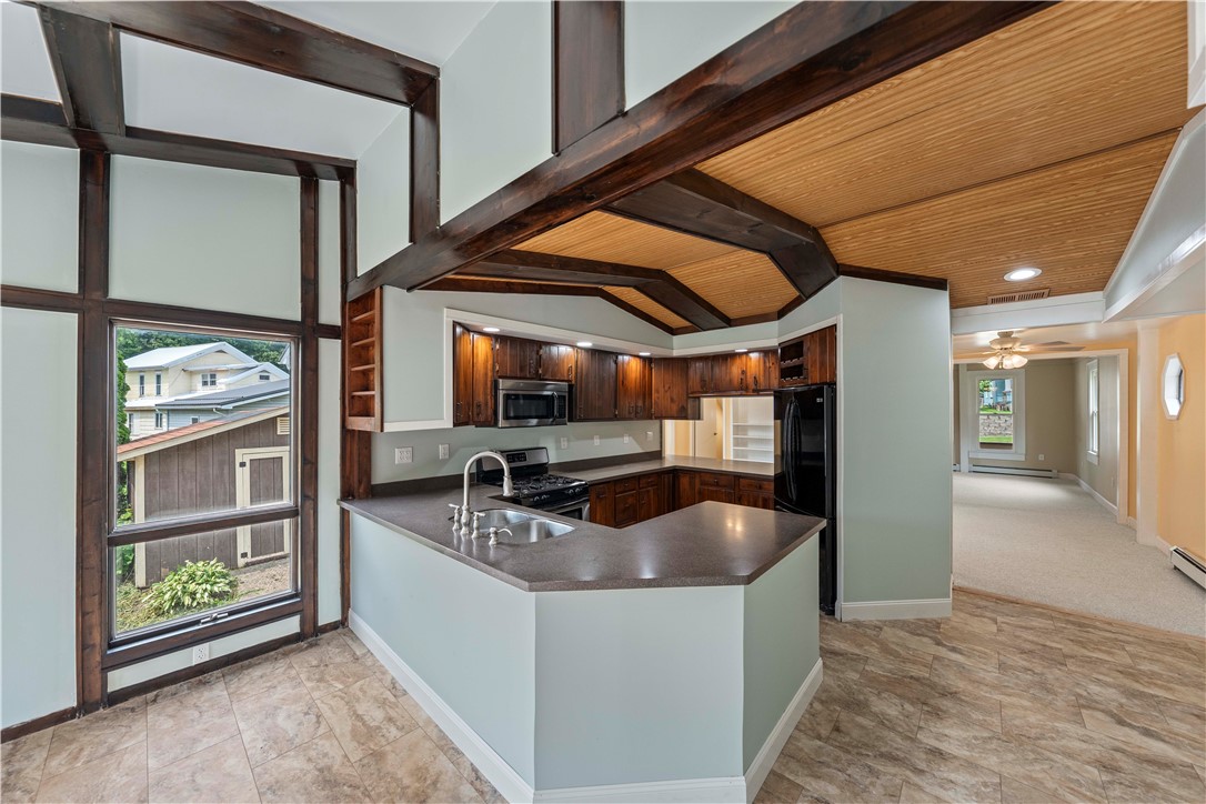 10 Sisson Street Lyons, NY 14489 - Photo 9 of 44