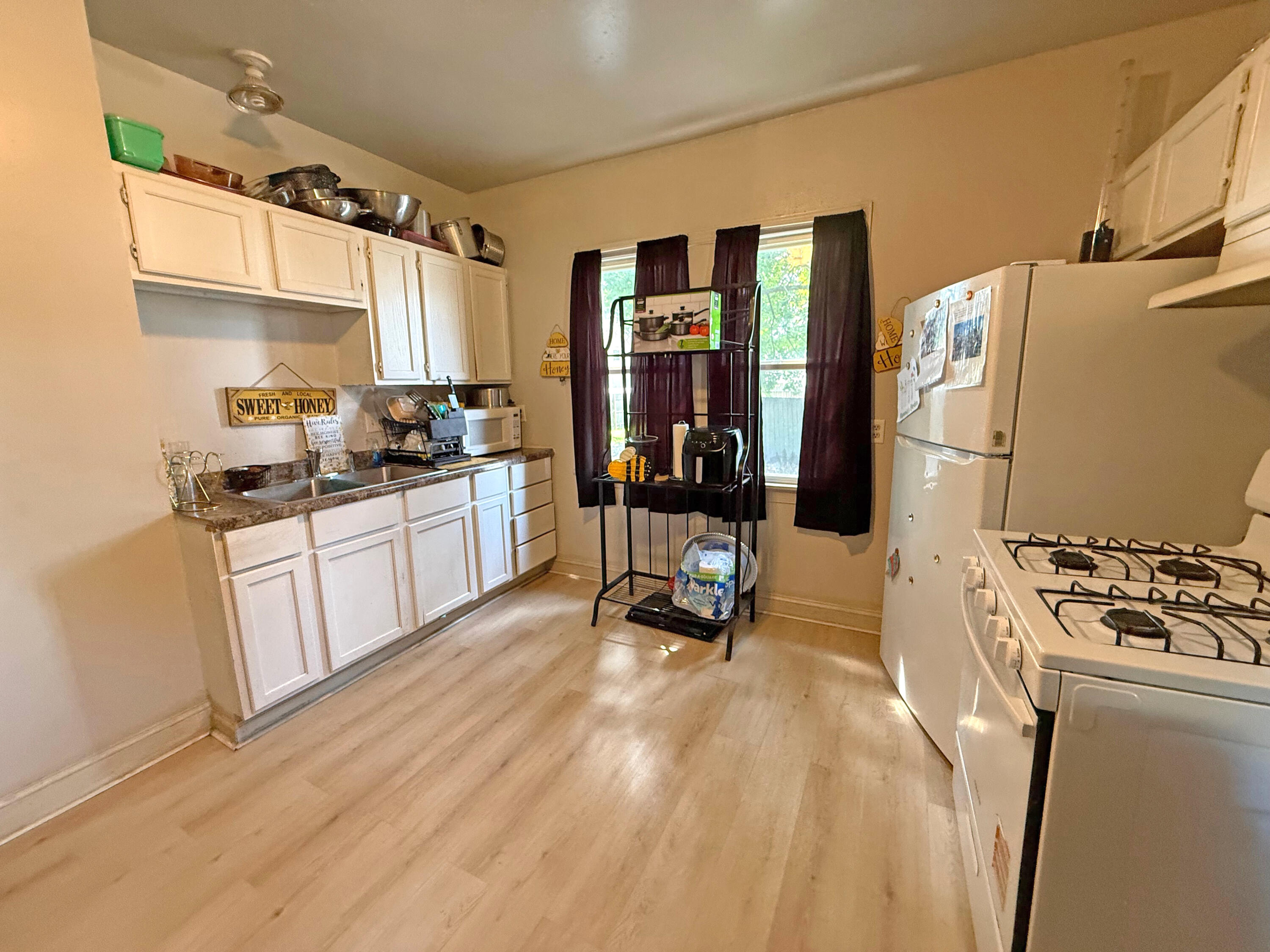 1533 Winslow Street, Unit 1535 Racine, WI 53404 - Photo 38 of 42 Unit #6 - Single Family Kitchen