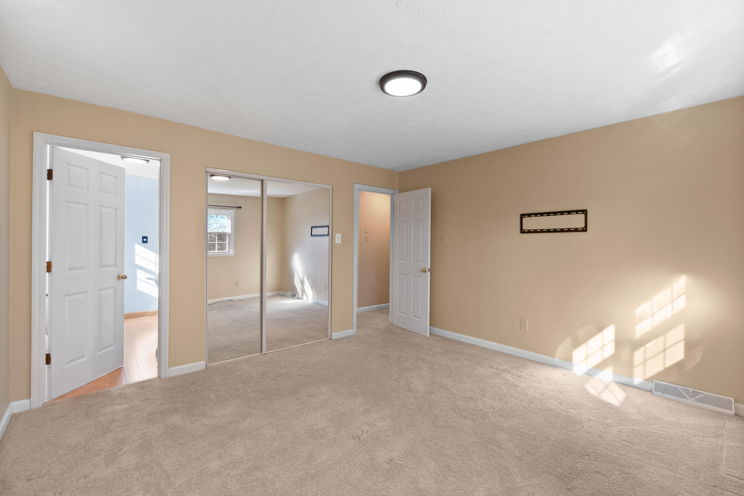 3252 Idlewild Road Burlington, KY 41005 - Photo 16 of 48 Gallery Image 16