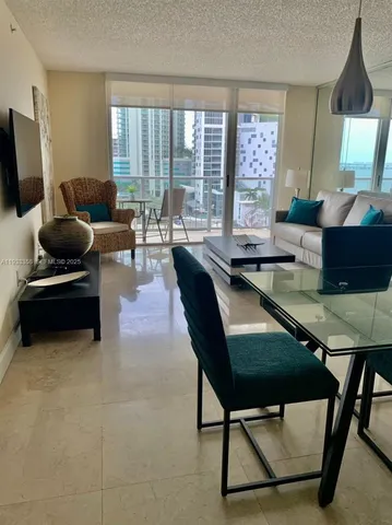 $3,040 | 1155 Brickell Bay Drive, Unit 705, Miami, FL 33131