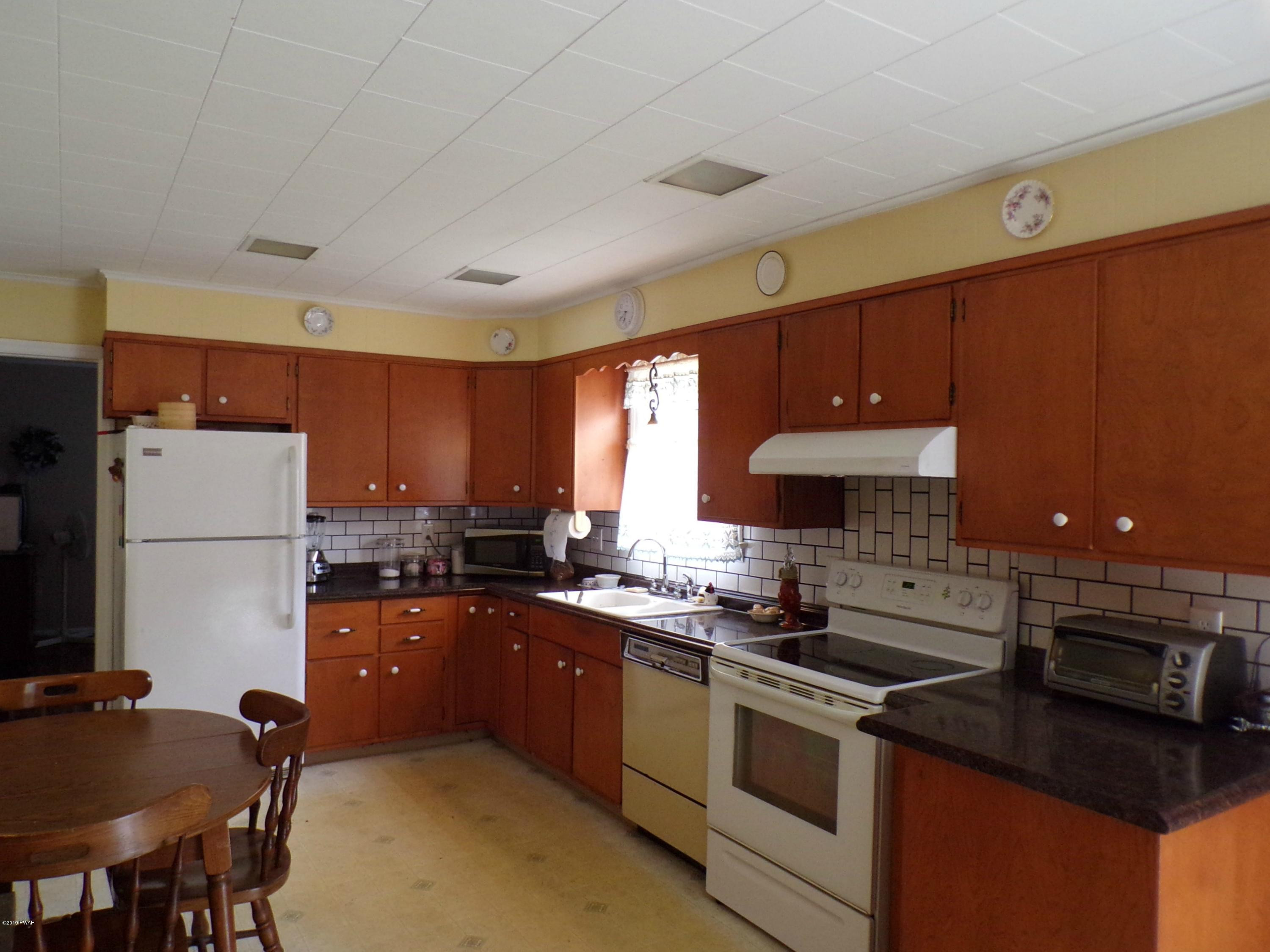 27 Little Beach Lake Road Beach Lake, PA 18405 - Photo 2 of 14 Kitchen