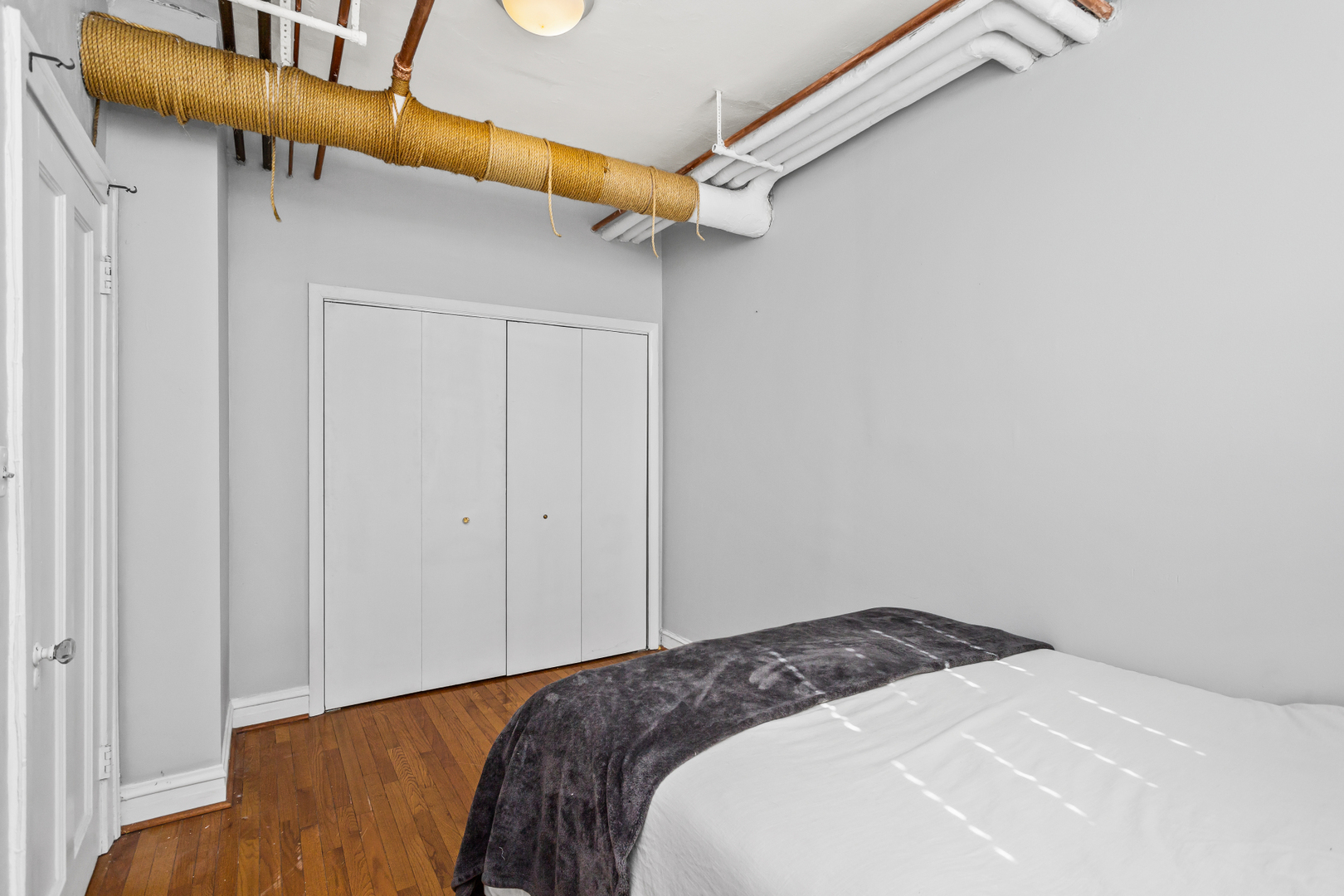 604 West Addison Street, Unit B4 Chicago, IL 60613 - Photo 9 of 18 Gallery Image 9