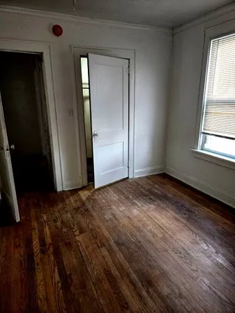 $3,000 | 15210 South State Street, South Holland, IL 60473