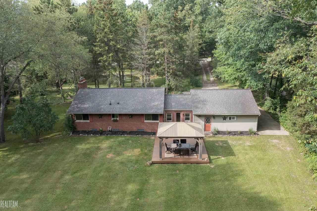 5700 Crooked Lake Road Howell, MI 48843 - Photo 26 of 36 50053938-25.JPG