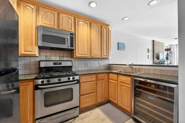 $575,000 | 1204 Washington Street, Unit 3N, Hoboken, NJ 07030