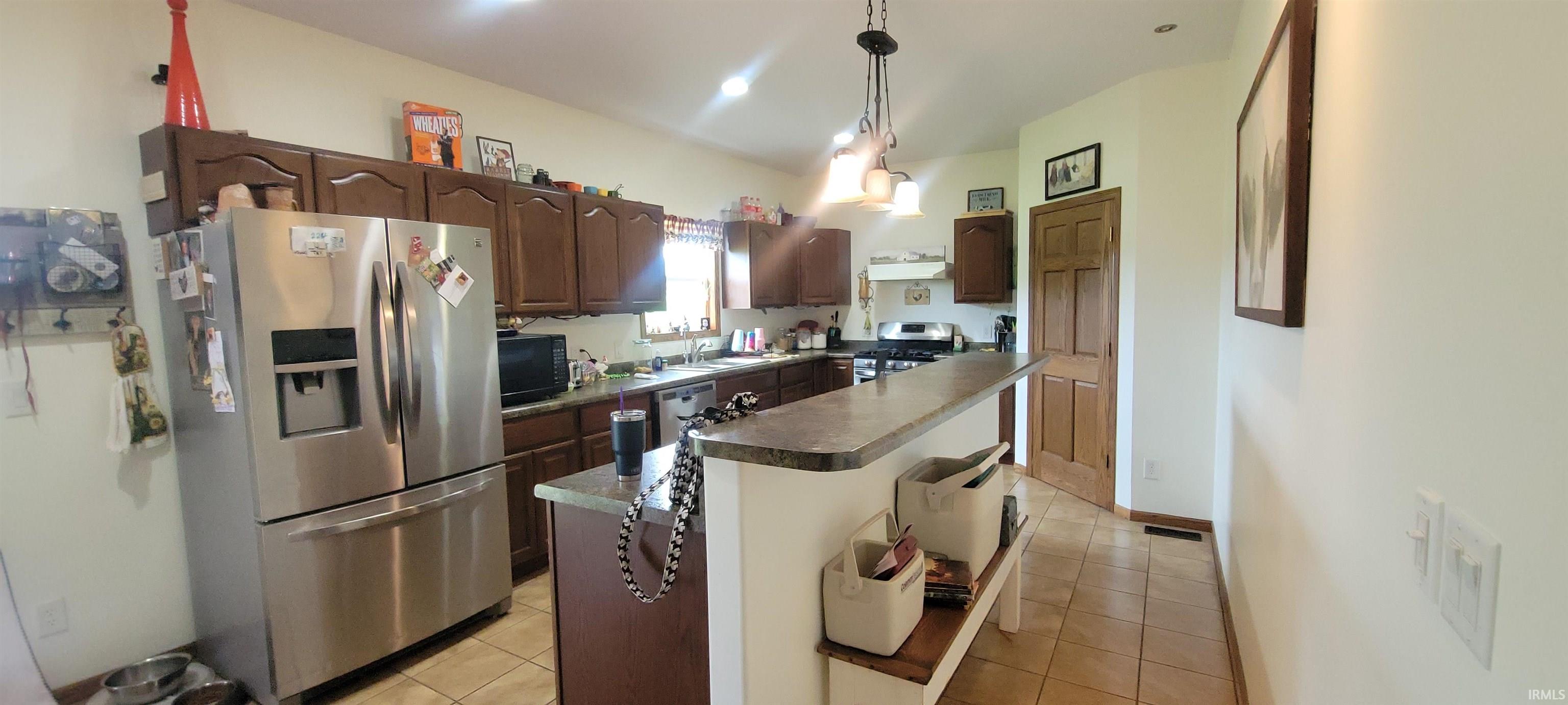 4384 North 100 West Rochester, IN 46975 - Photo 2 of 12