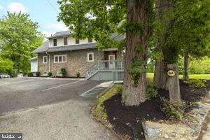 1564 Edge Hill Road Abington, PA 19001 - Photo 3 of 40 Gallery Image 3