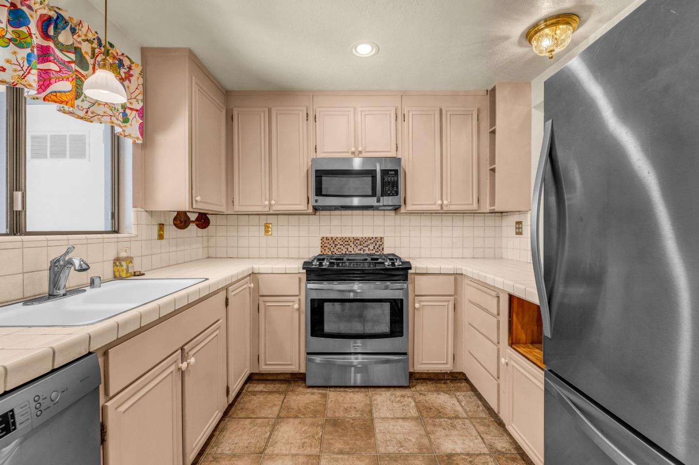 250 Forest Ridge Road, Unit 67 Monterey, CA 93940 - Photo 16 of 39