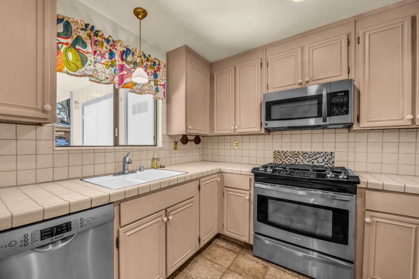 250 Forest Ridge Road, Unit 67 Monterey, CA 93940 - Photo 17 of 39