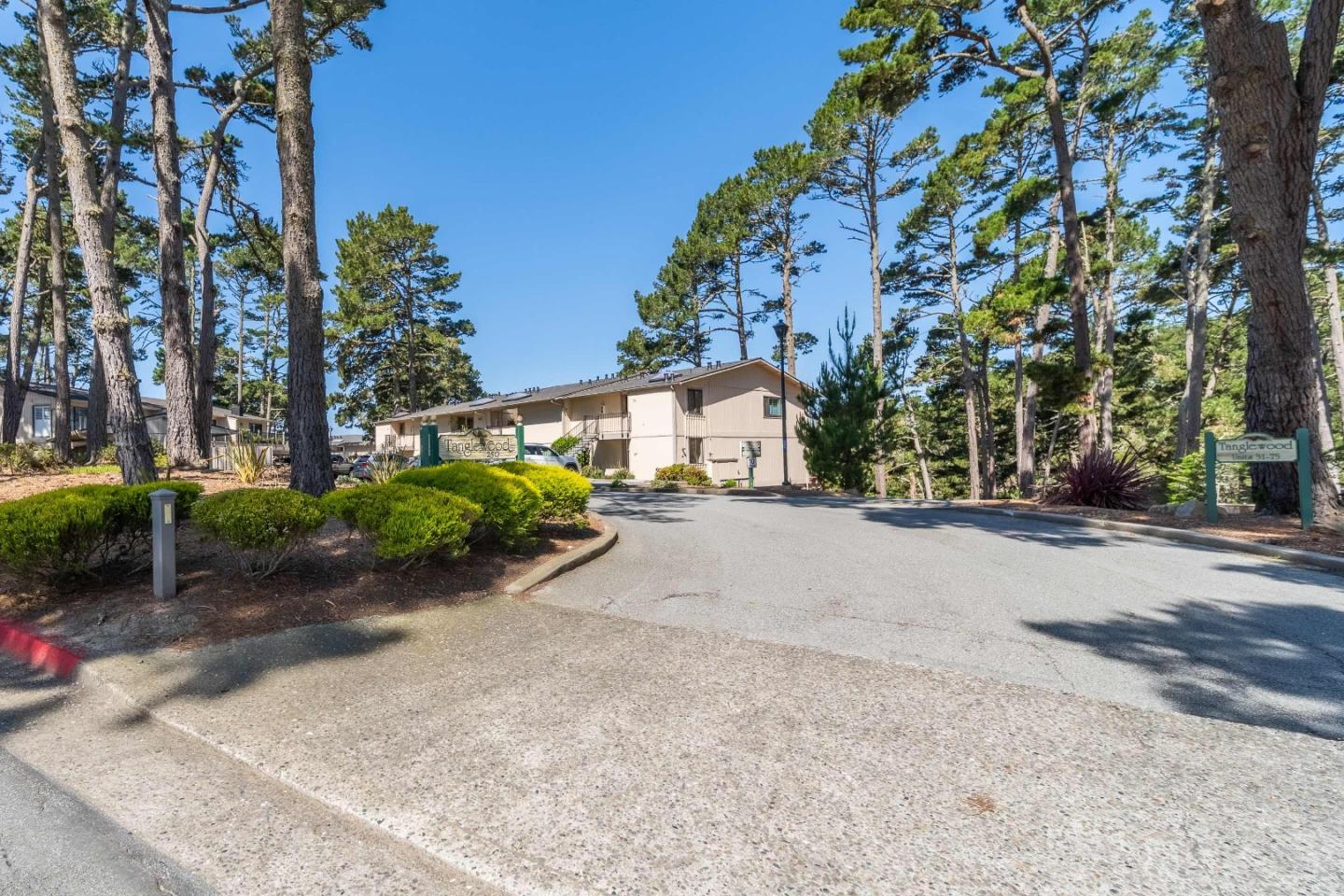 250 Forest Ridge Road, Unit 67 Monterey, CA 93940 - Photo 4 of 39