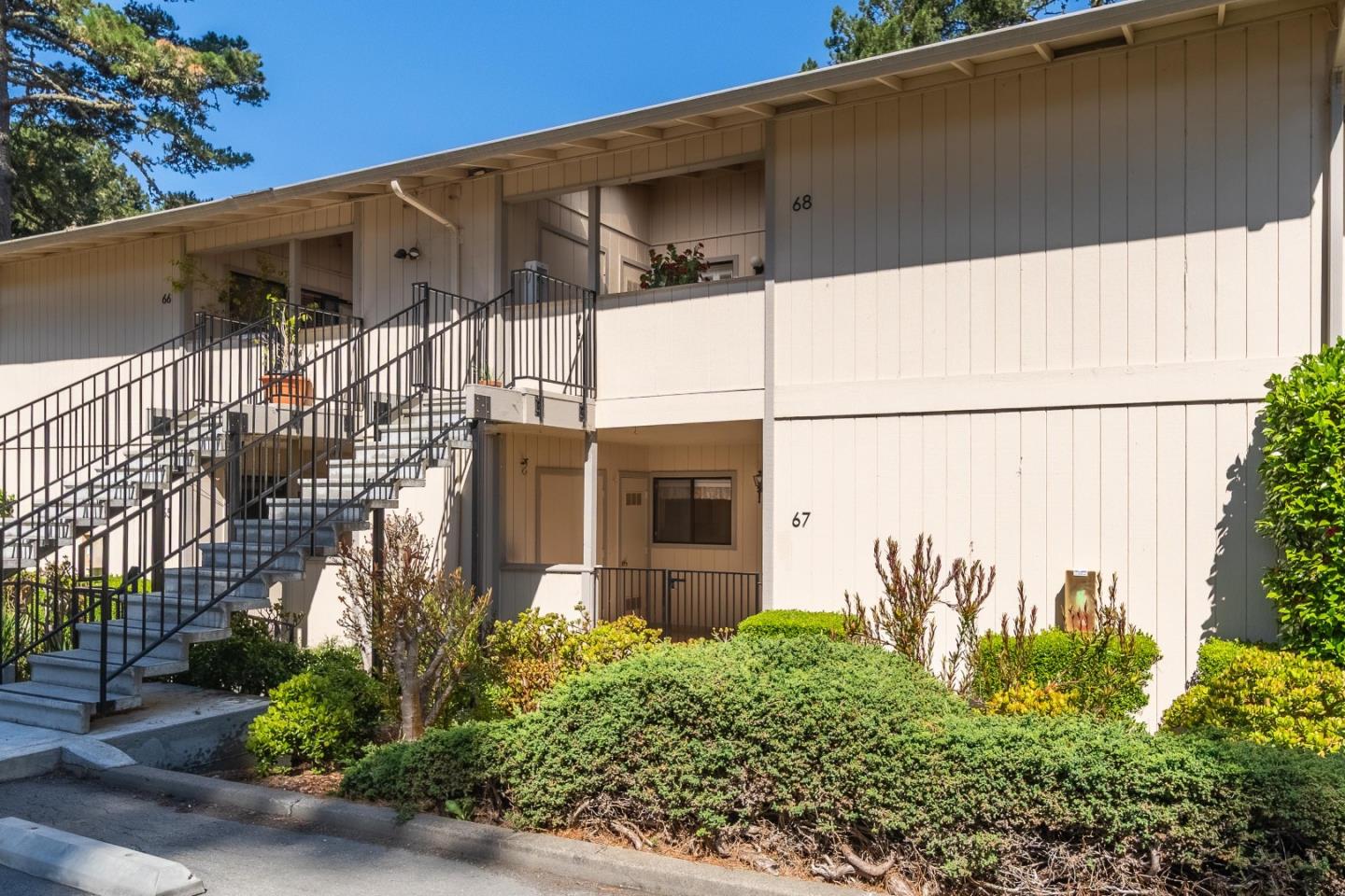 250 Forest Ridge Road, Unit 67 Monterey, CA 93940 - Photo 6 of 39