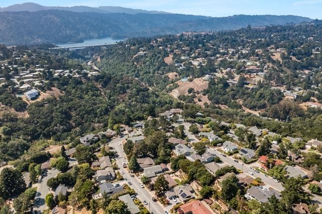 147 Lakeshore Drive San Mateo, CA 94402 - Photo 36 of 36 an aerial view of residential house and green space