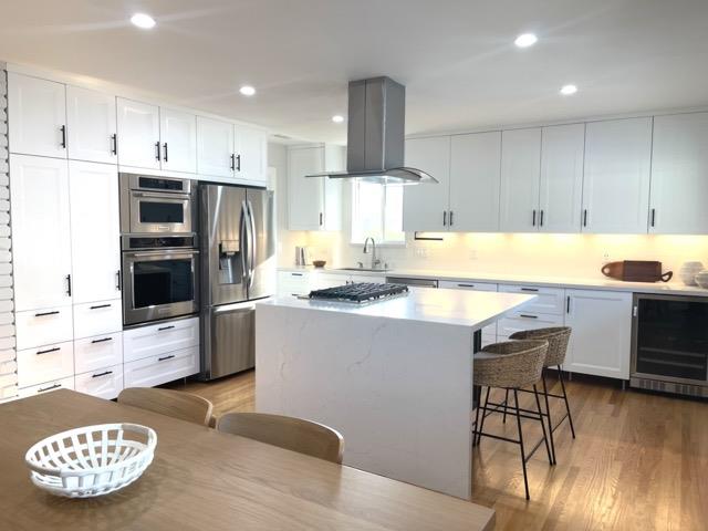 147 Lakeshore Drive San Mateo, CA 94402 - Photo 6 of 36