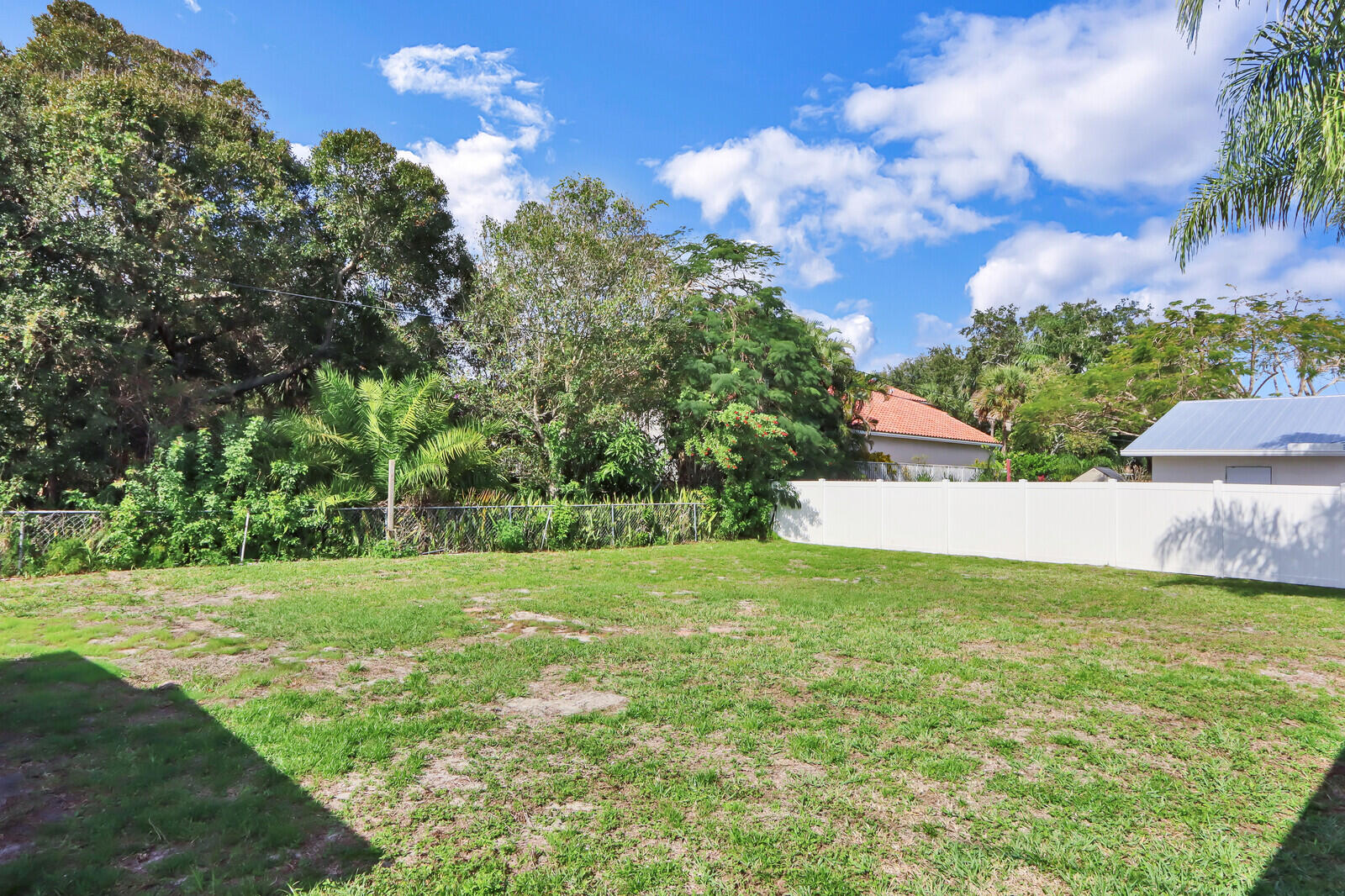 504 Circle West Jupiter, FL 33458 - Photo 22 of 22 Private Backyard
