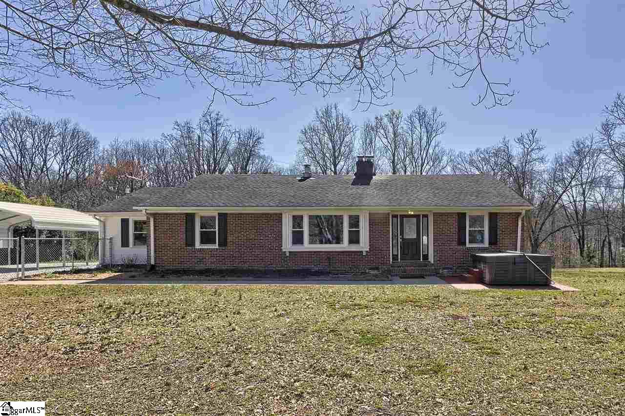 131 Motor Boat Club Road Greenville, SC 29611 - Photo 5 of 32