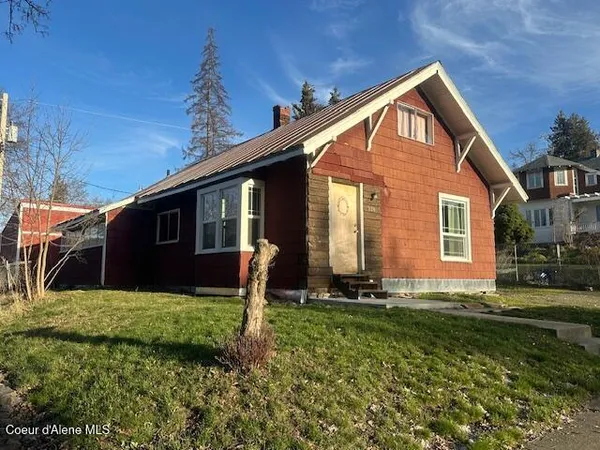 $220,000 | 328 South 7th Street, St. Maries, ID 83861