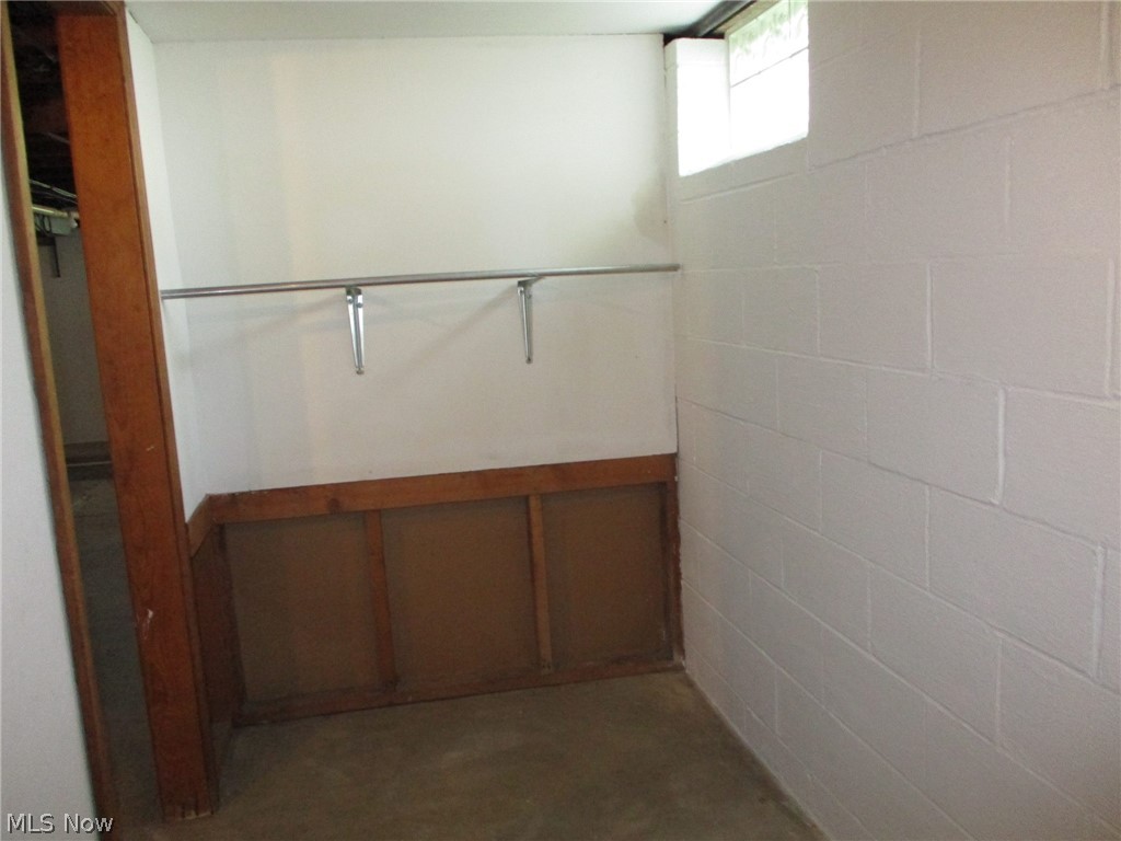4619 Ammon Road Cleveland, OH 44143 - Photo 21 of 26